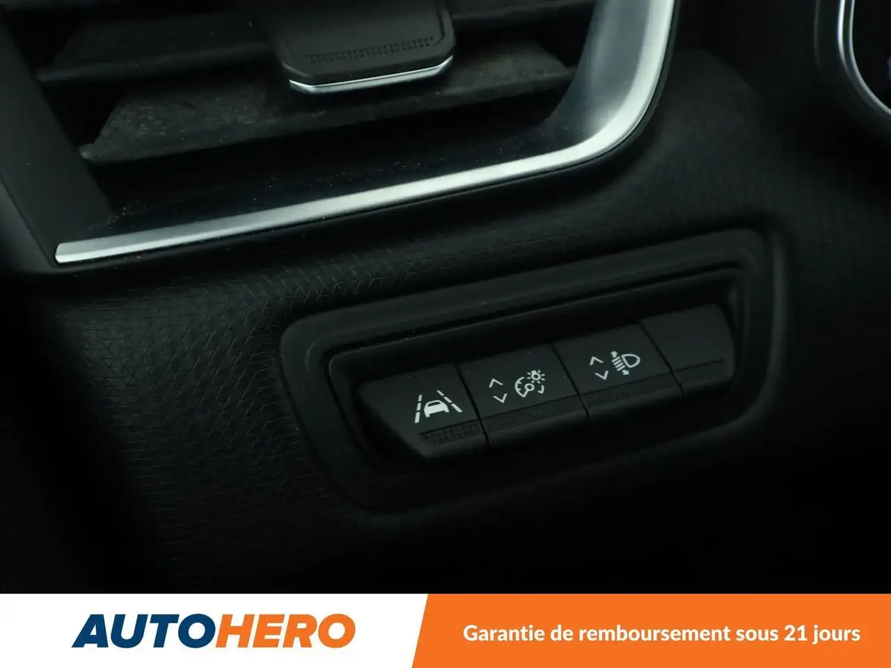 Renault Clio Citadine 5 portes — photo 32