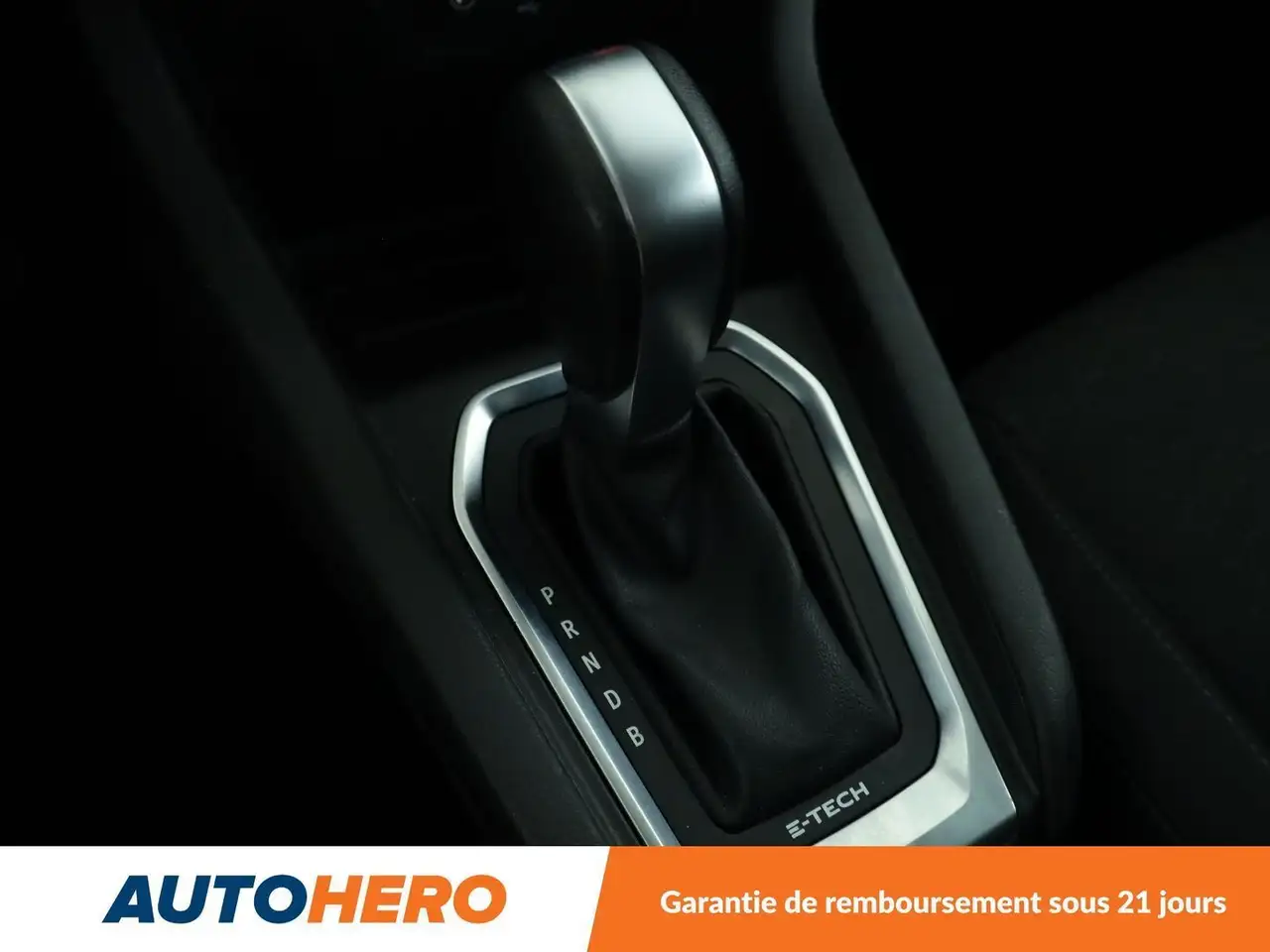 Renault Clio Citadine 5 portes — photo 28