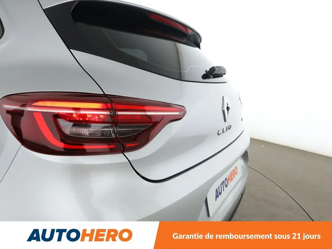 Renault Clio Citadine 5 portes — photo 36