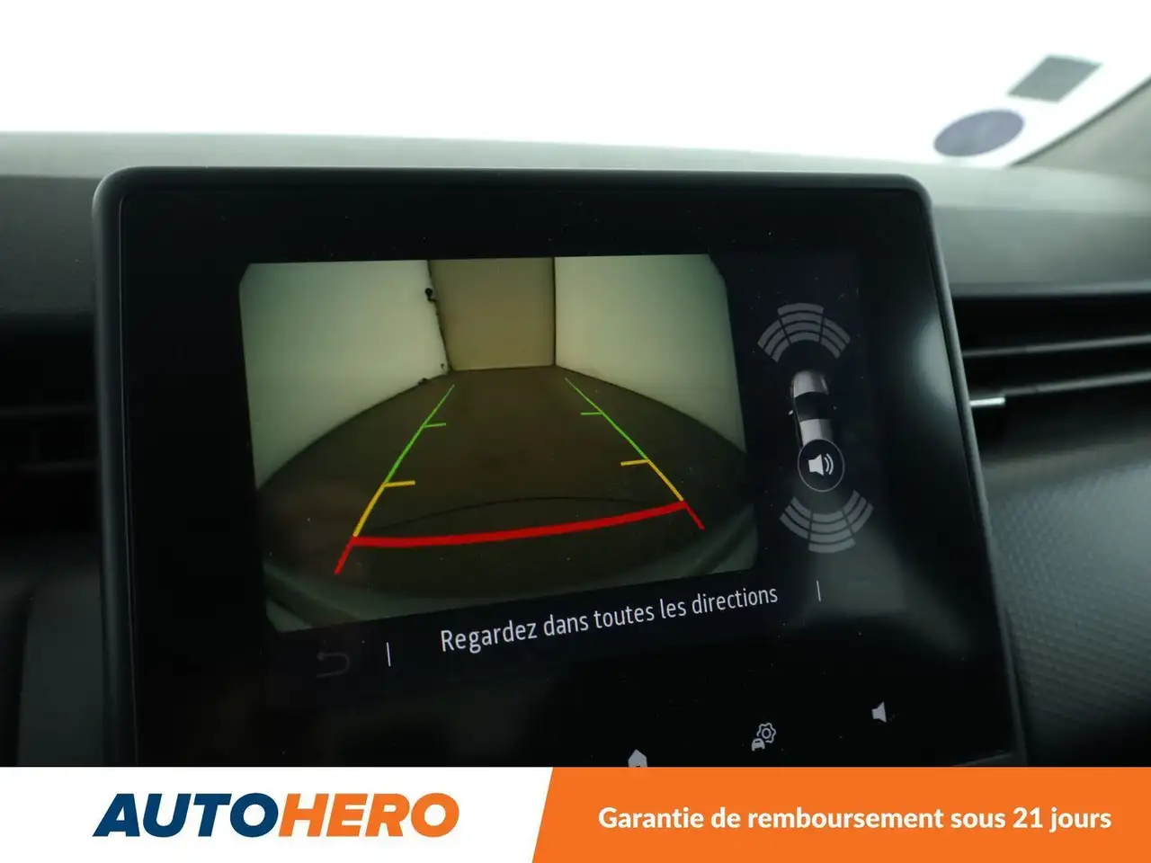 Renault Clio Citadine 5 portes — photo 25