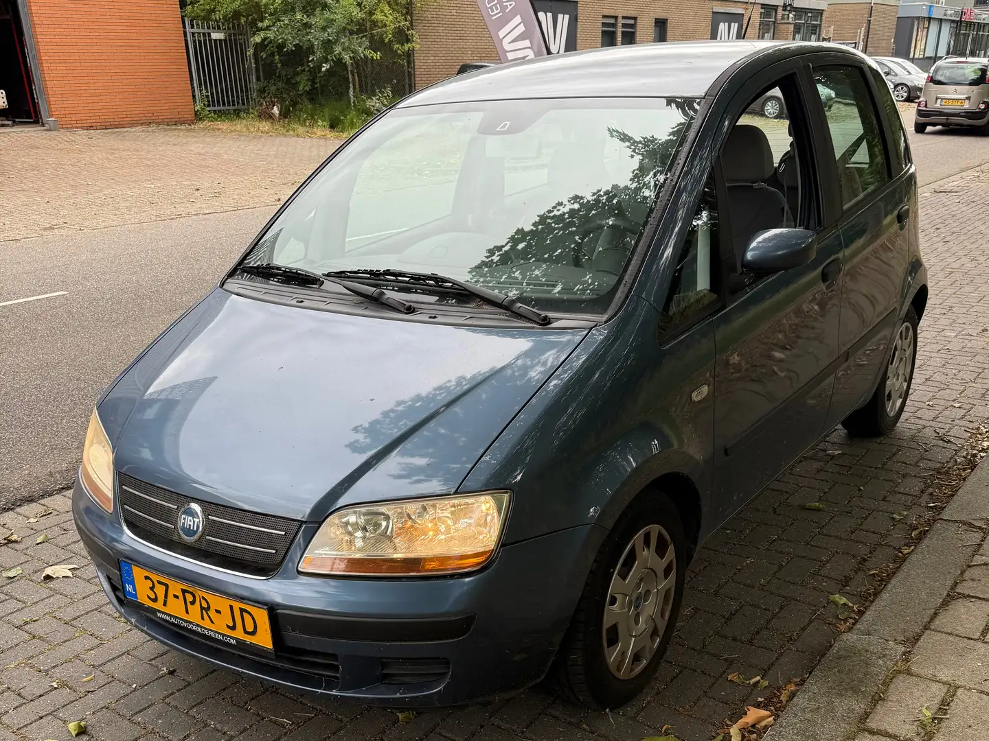 Fiat Idea Idea 1.4-16V Dynamic Сірий - 1