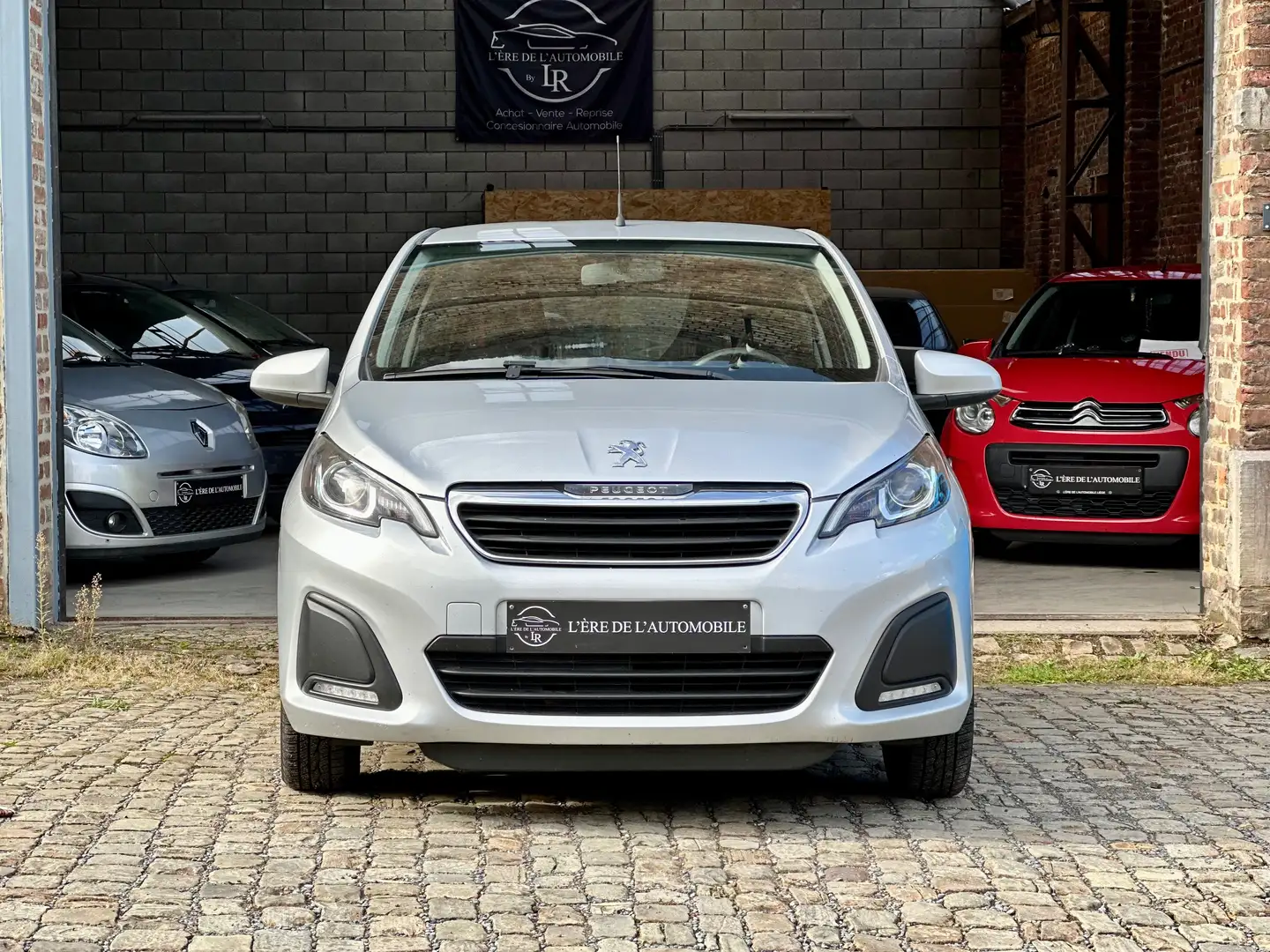 Peugeot 108 1.0 * PRET A IMMAT *V-C * V-ELEC * BLUETOOTH * USB Argent - 2