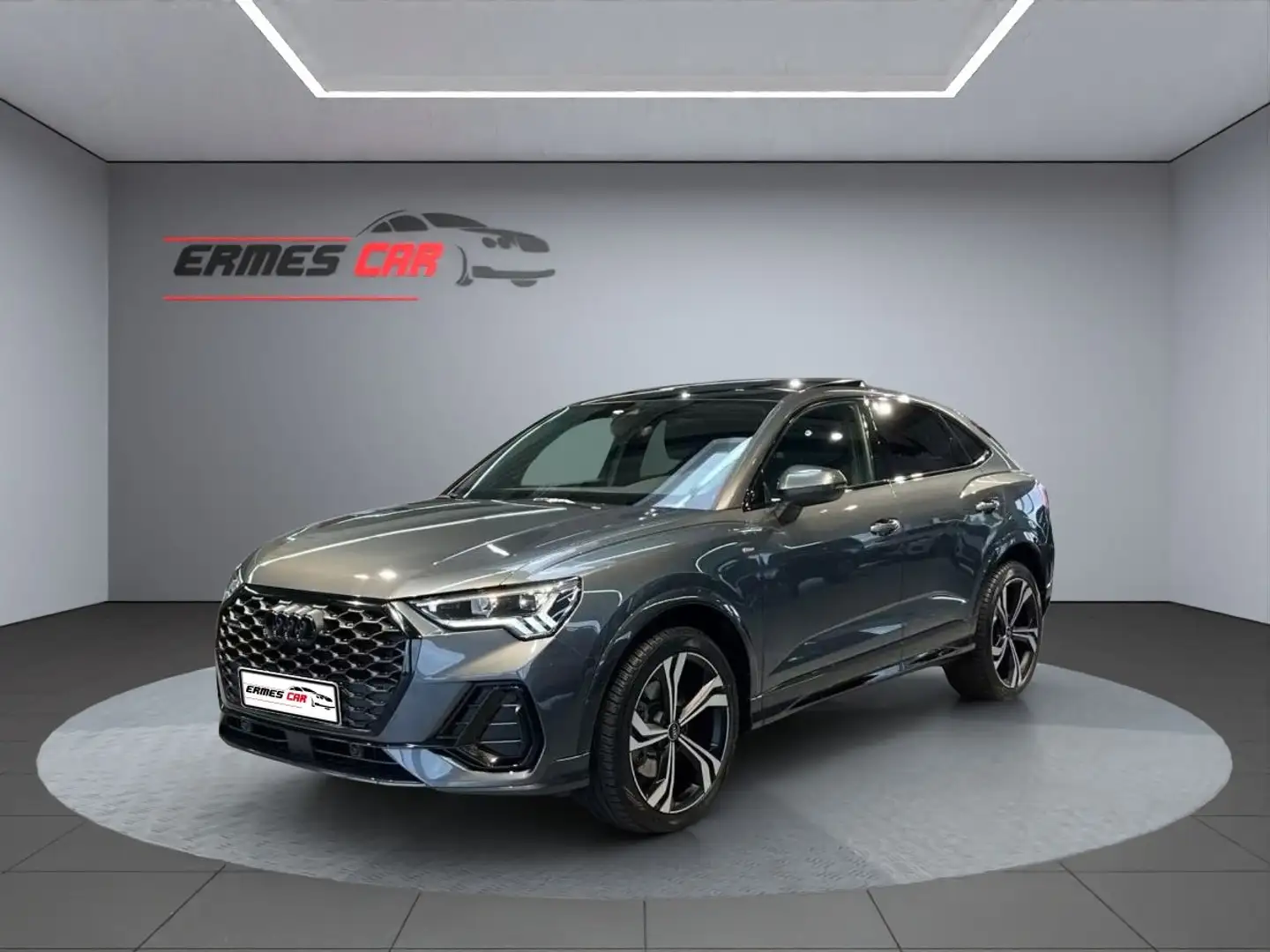 Audi Q3 SPB 40 TDI S LINE Q4 PANO KAMERA PELLE Gris - 1