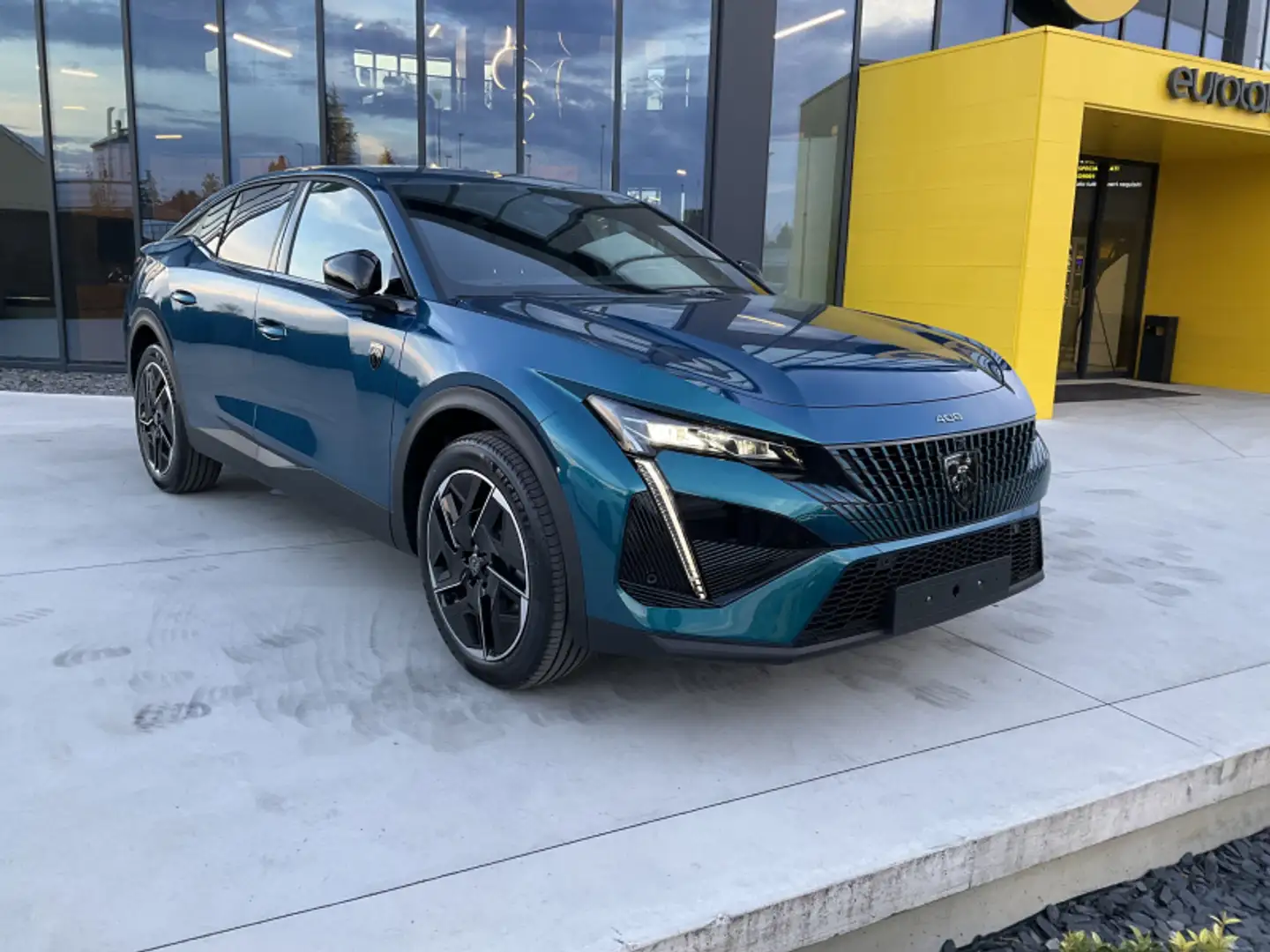 Peugeot 408 Hybrid 136 e-DCS6 GT Albastru - 1