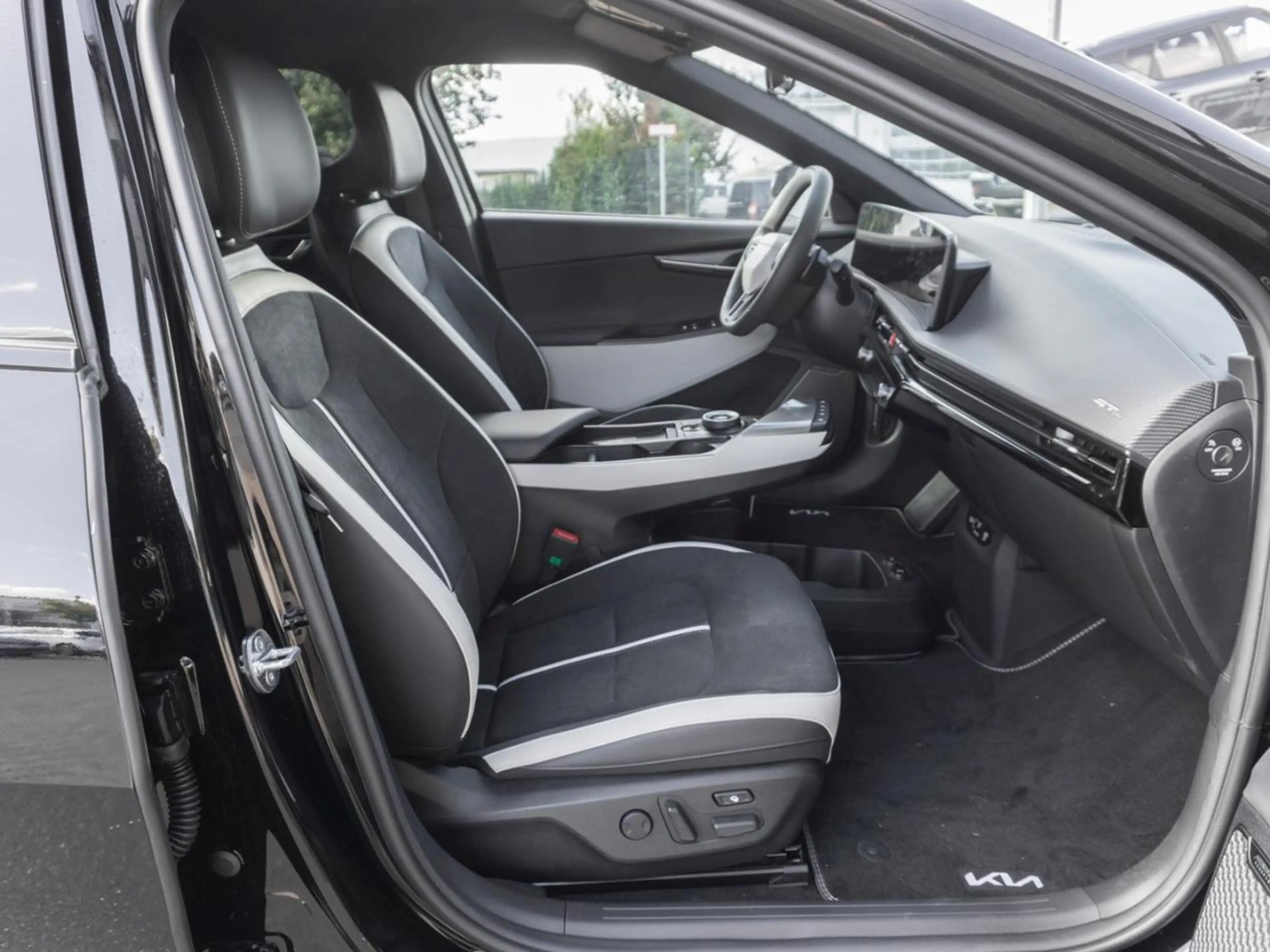 Kia EV6 84 kWh AWD GT-Line DriveWise Sound-P 360° — photo 9