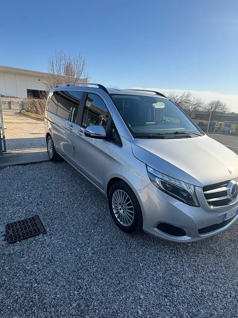 Mercedes-Benz V 220 d Premium Business L auto - 2