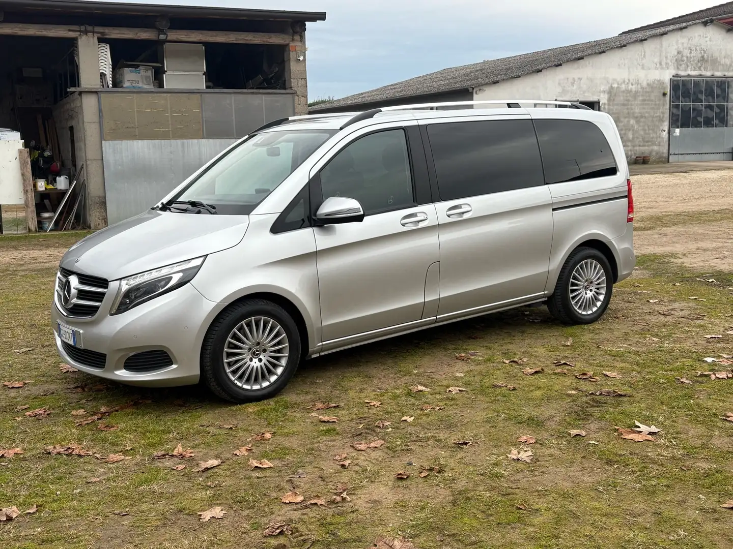 Mercedes-Benz V 220 d Premium Business L auto - 1