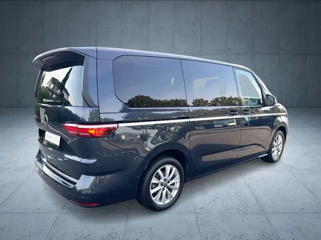 Volkswagen Multivan view 5