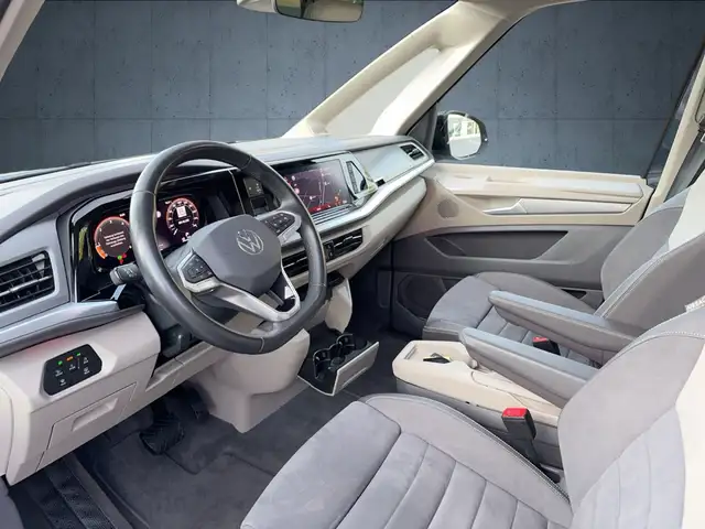 Volkswagen Multivan view 9