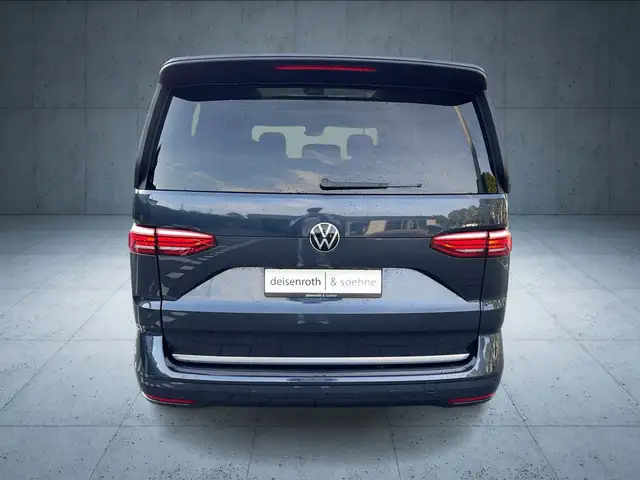 Volkswagen Multivan view 4
