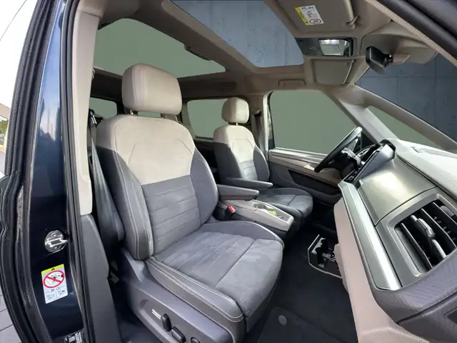 Volkswagen Multivan view 13
