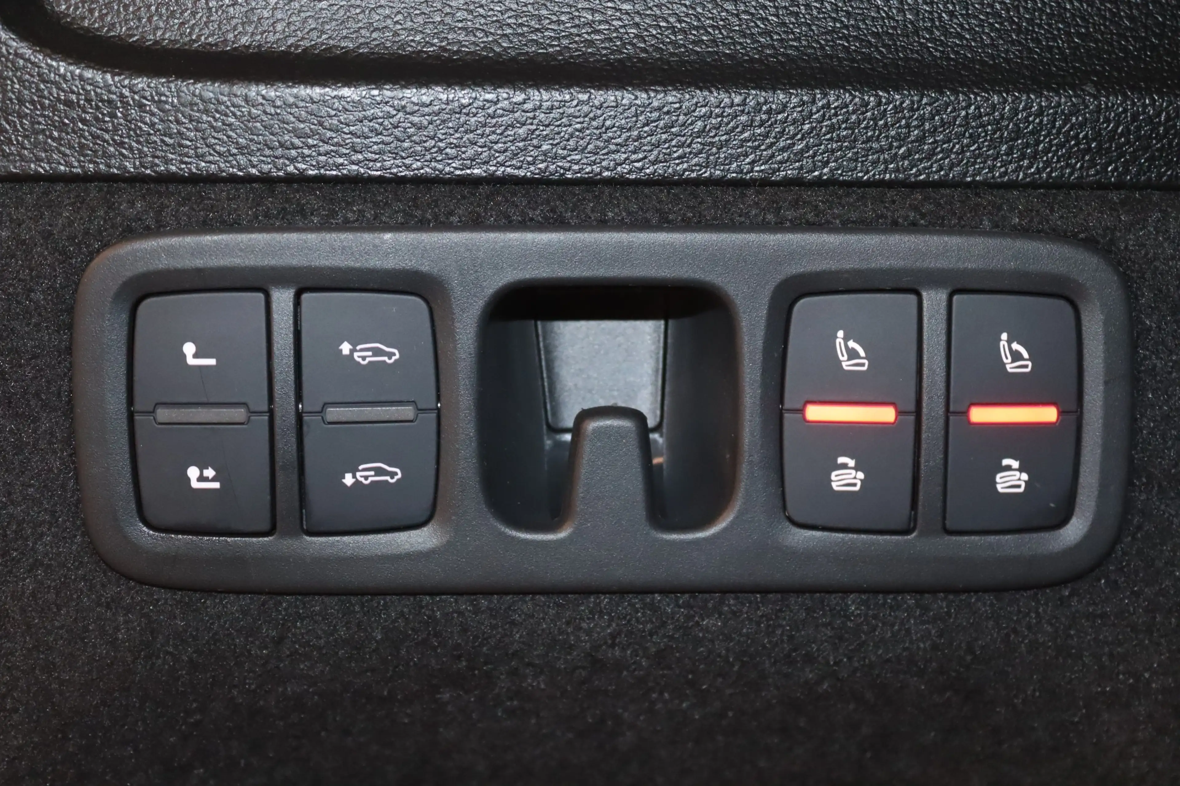 Audi SQ7 4.0 TFSI Black-7SI.-MATRIX-HUD-LUFT-4xSHZ- — photo 10