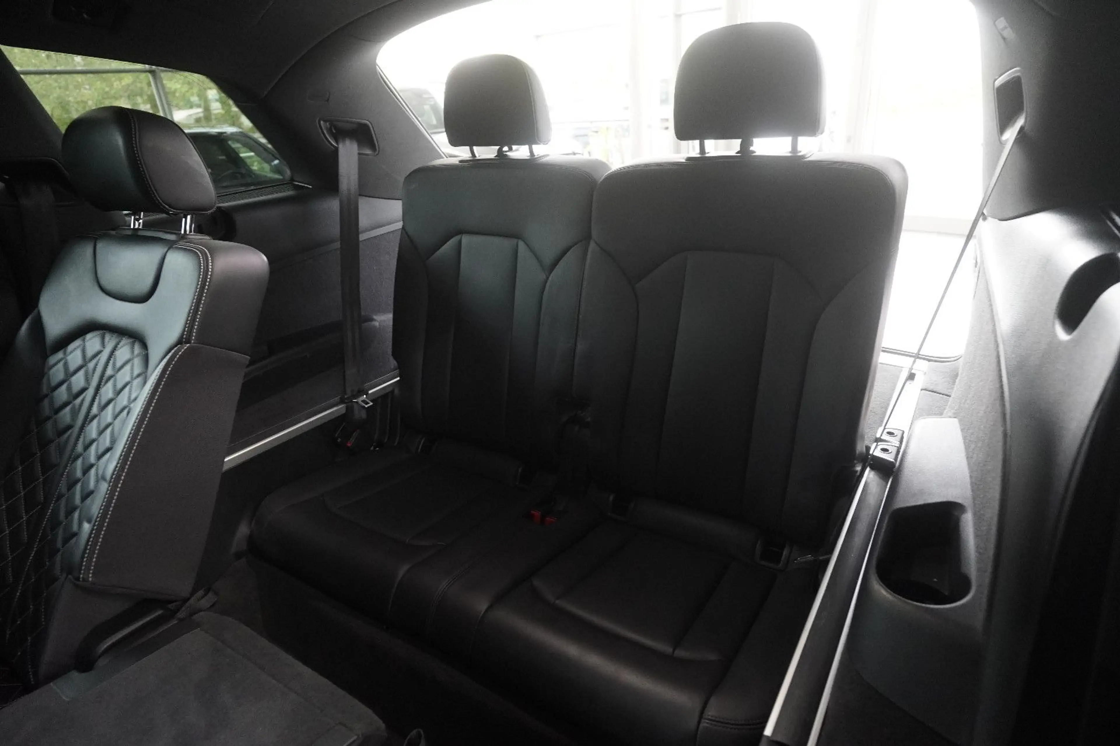 Audi SQ7 4.0 TDI quattro*PANO*BOSE*HEAD-UP*STHZ*7-SIT — photo 11