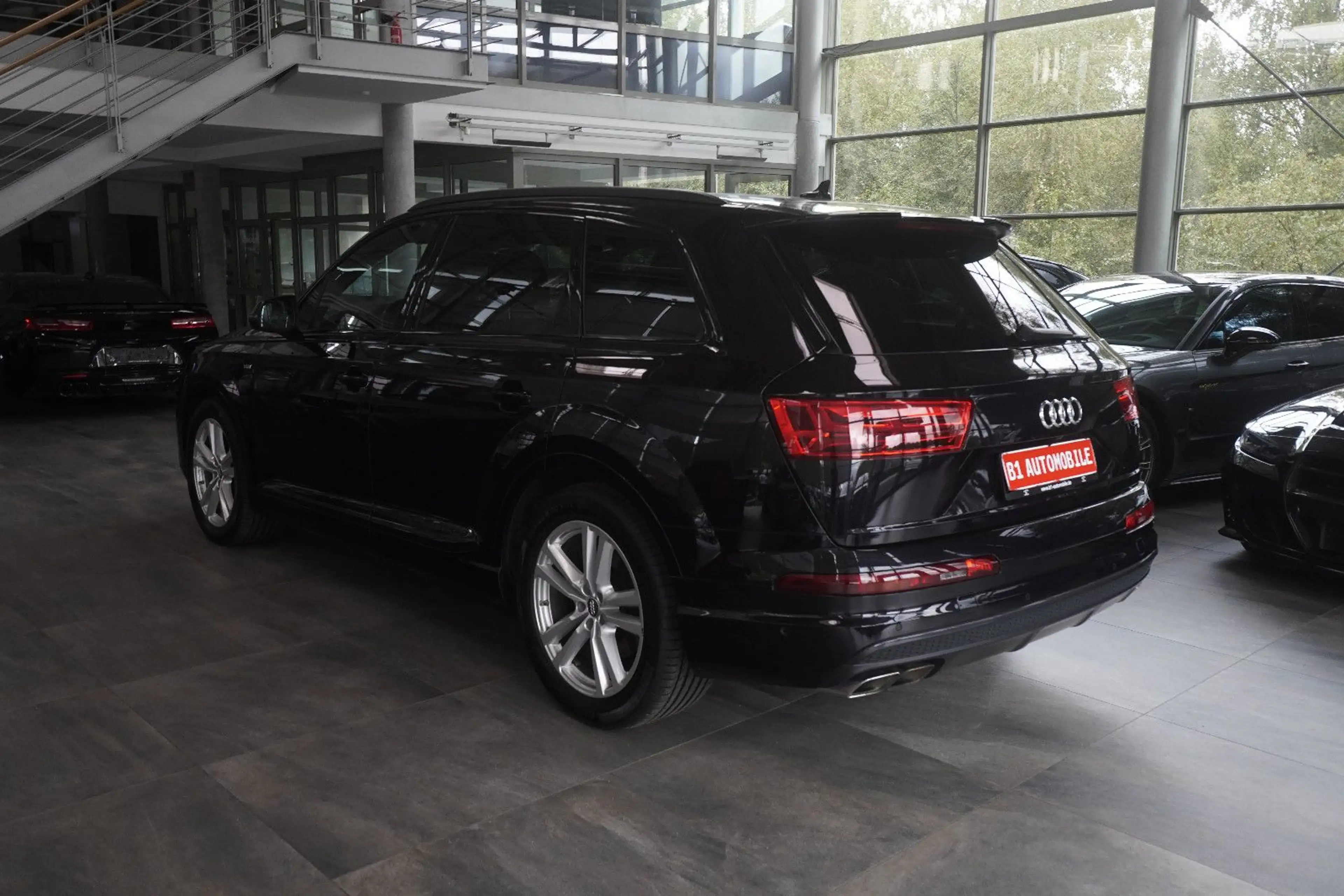 Audi SQ7 4.0 TDI quattro*PANO*BOSE*HEAD-UP*STHZ*7-SIT — photo 6