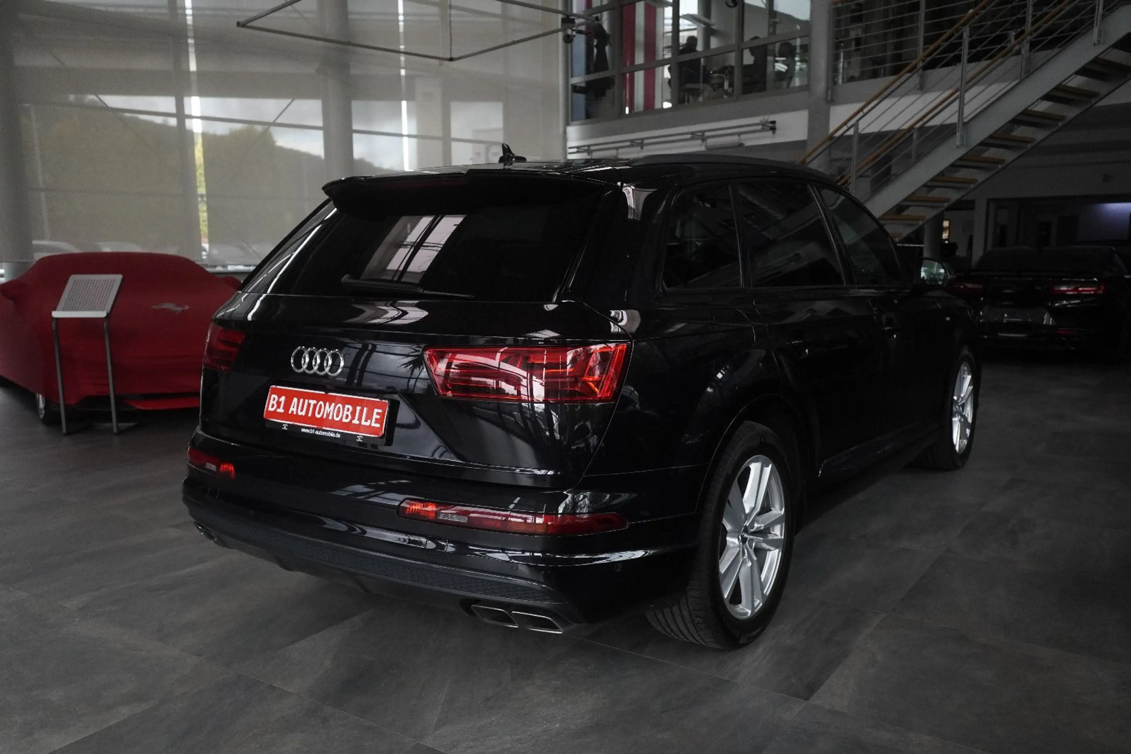 Audi SQ7 4.0 TDI quattro*PANO*BOSE*HEAD-UP*STHZ*7-SIT — photo 4