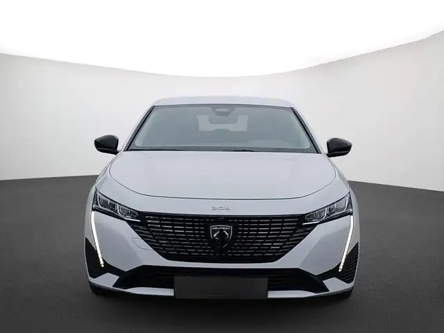 Peugeot 308 SW view 2