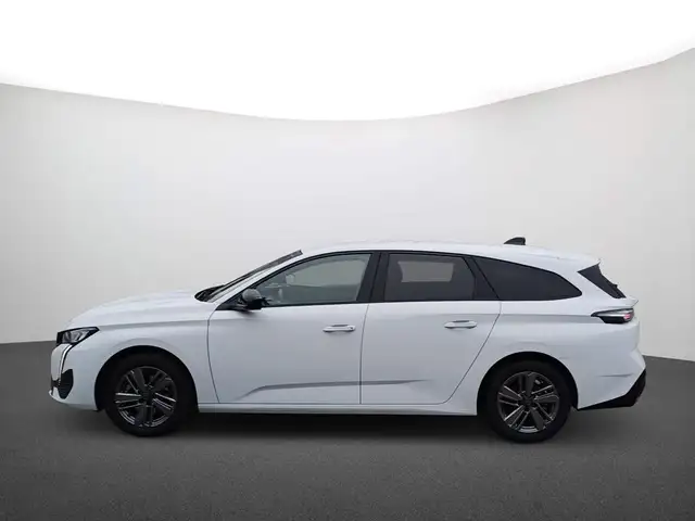 Peugeot 308 SW view 4
