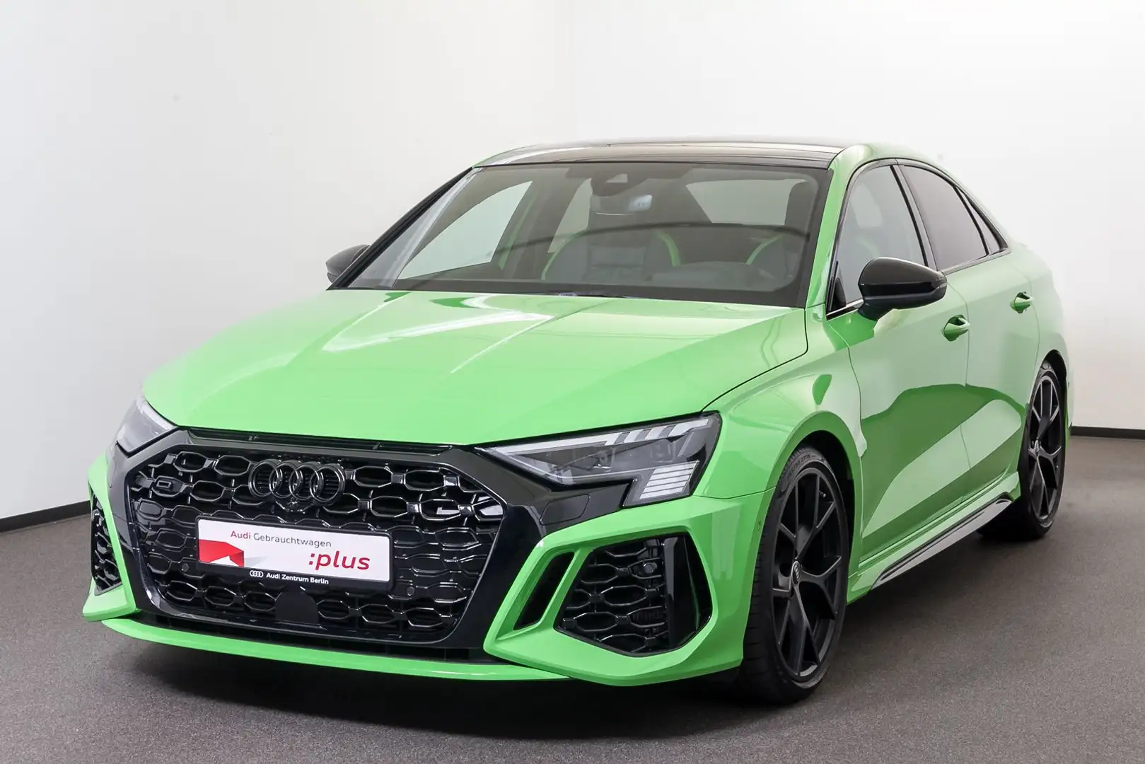 Audi RS3 2.5 TFSI qu. S tr. RFK PDC MATRIX Green - 2