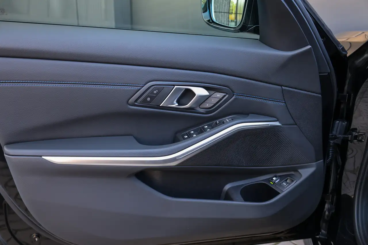 BMW 3 Series 3-serie 330e BTW M-SPORT ACC HUD 360 M, миниатюра 19
