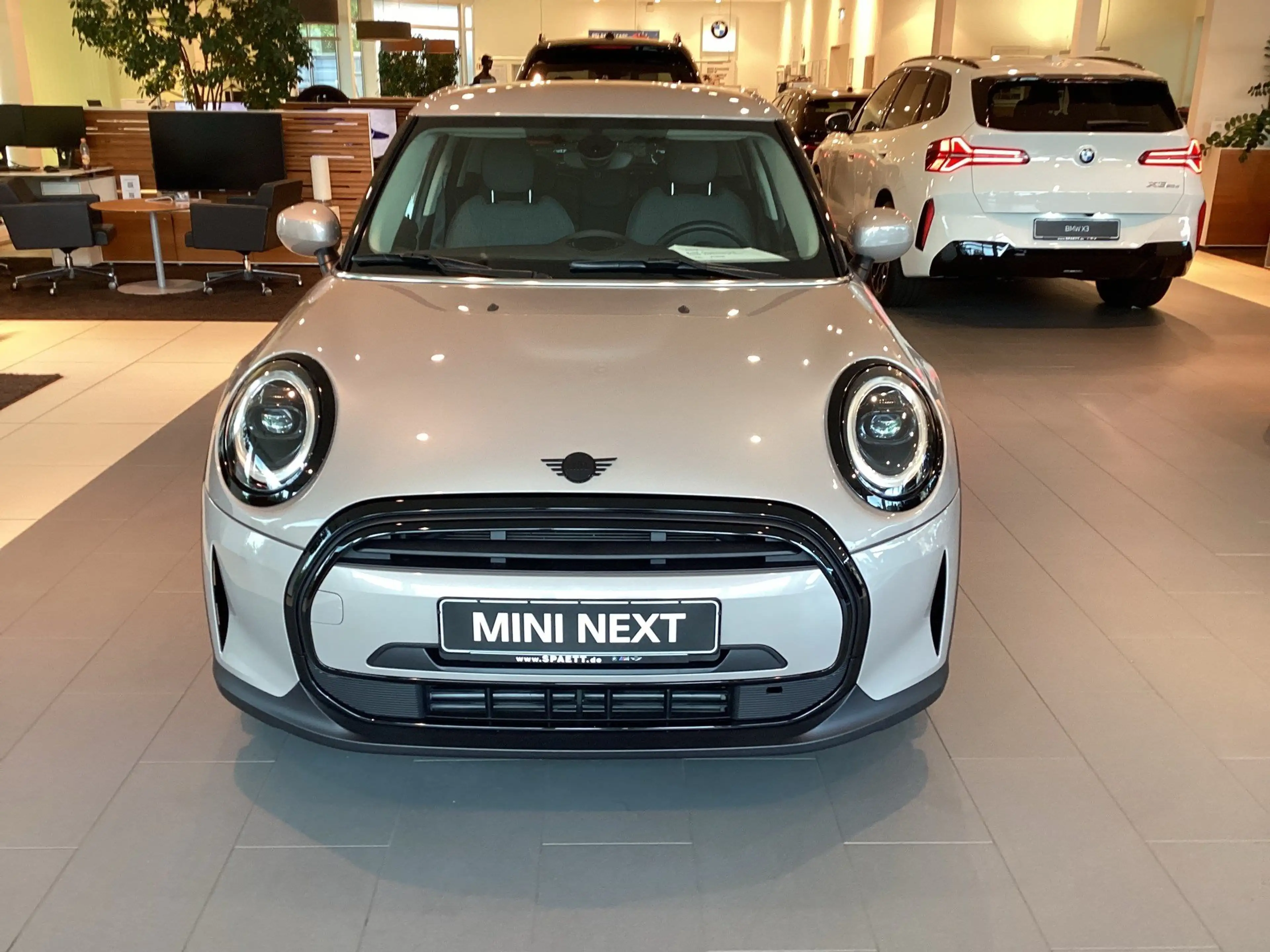 MINI One 5-Türer DAB LED Navi Komfortzg. Tempomat — photo 5