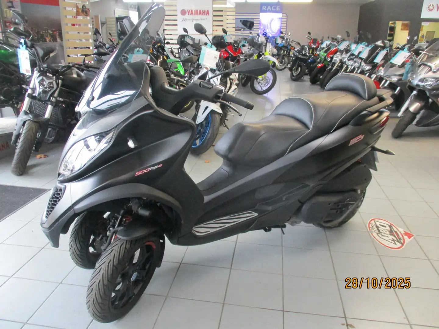 Piaggio MP3 500 Noir - 1