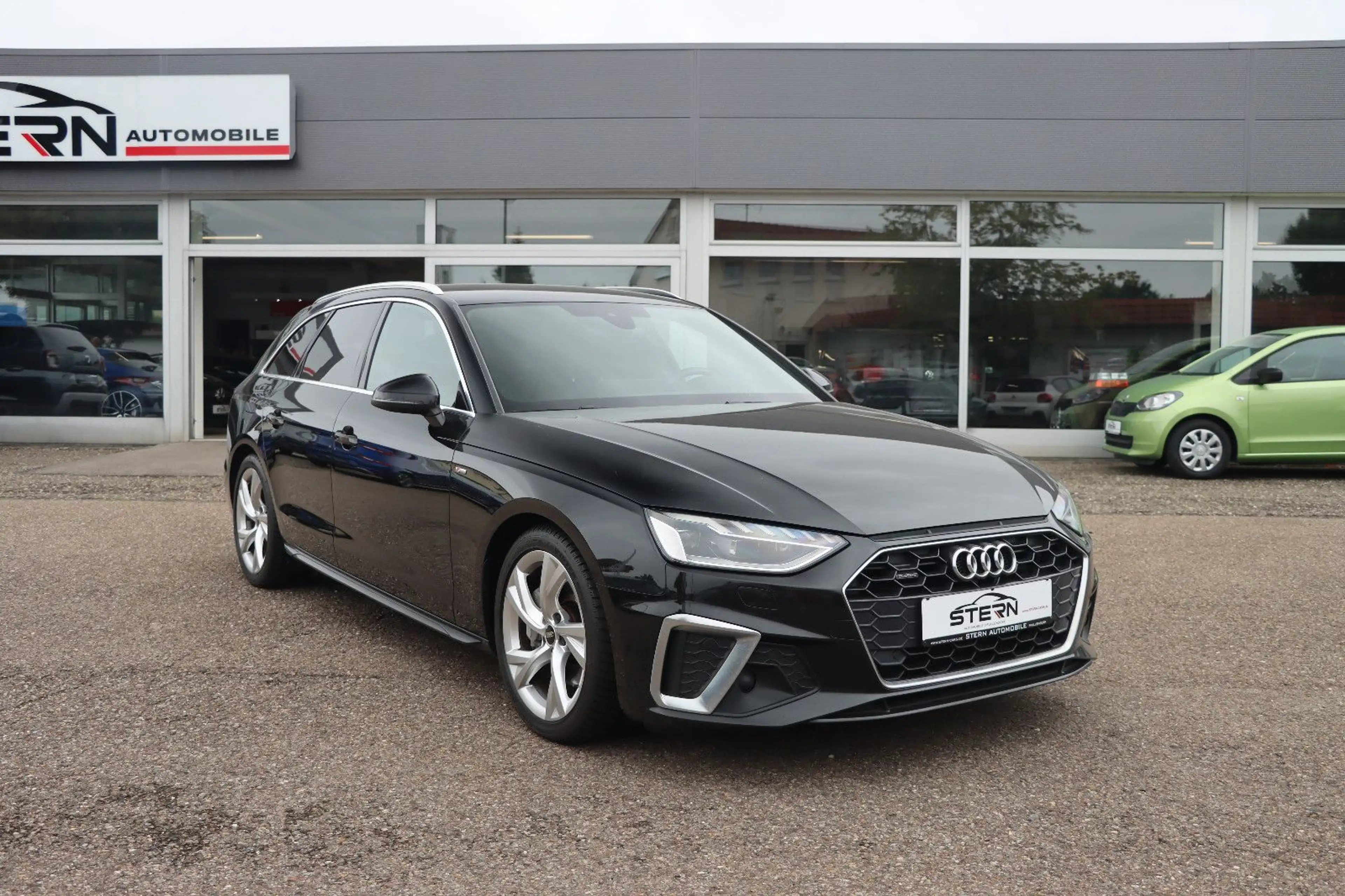 Audi A4 Avant 40 TDI quattro S line l 1.HAND l — photo 2