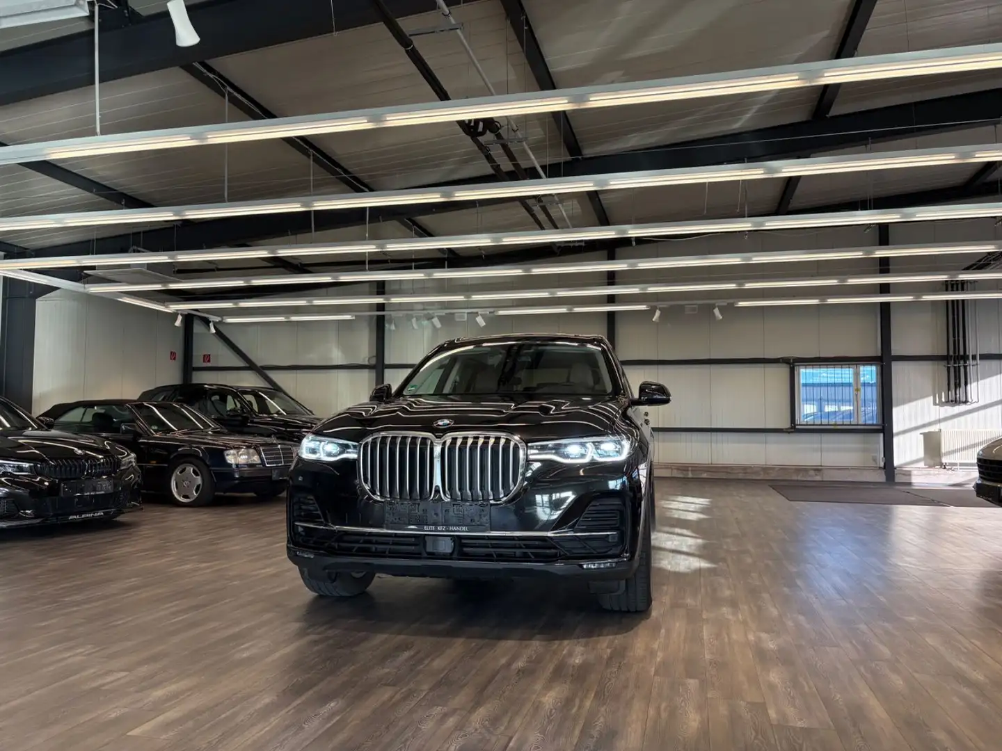 BMW X7 xDrive 40 d Pano HUD Leder braun Schwarz - 2