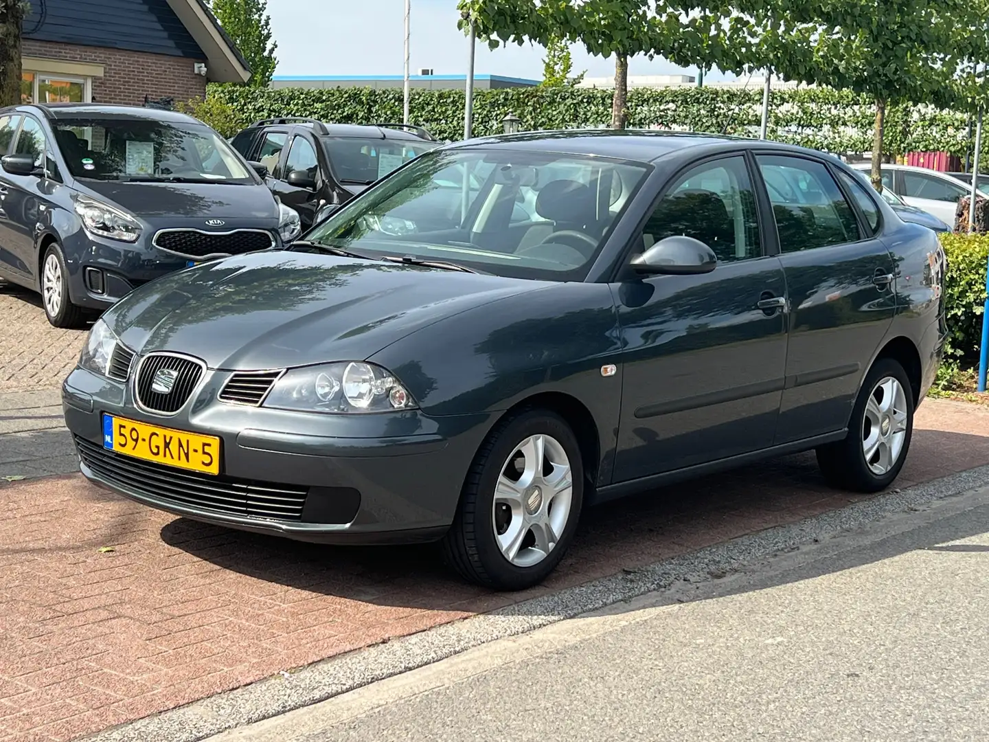SEAT Cordoba 1.6 Edition *124.427 NAP |07-2026 APK!! Gris - 2