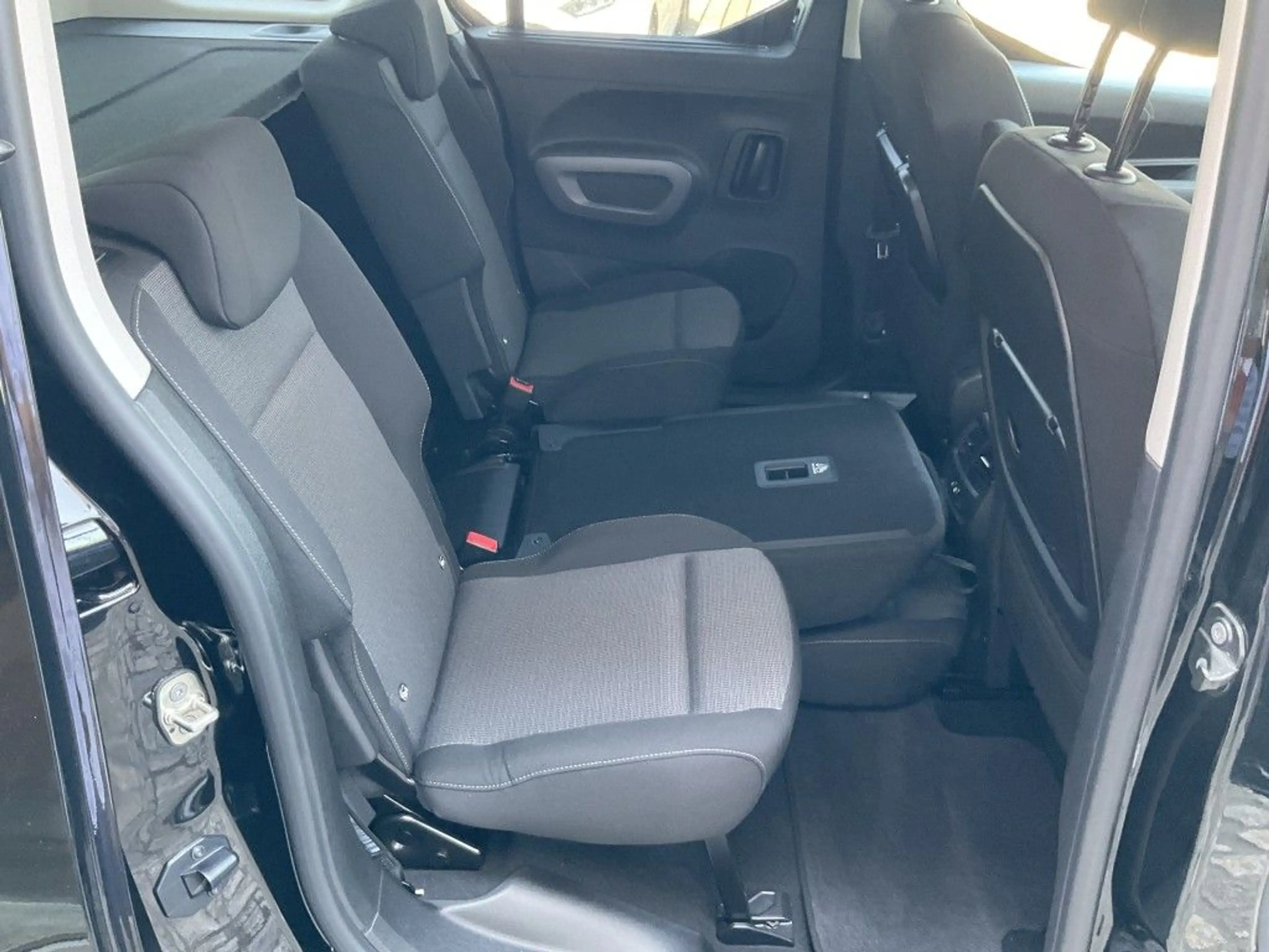 Toyota Proace City Verso 1.2 Turbo L1 Team Deutschland — photo 10