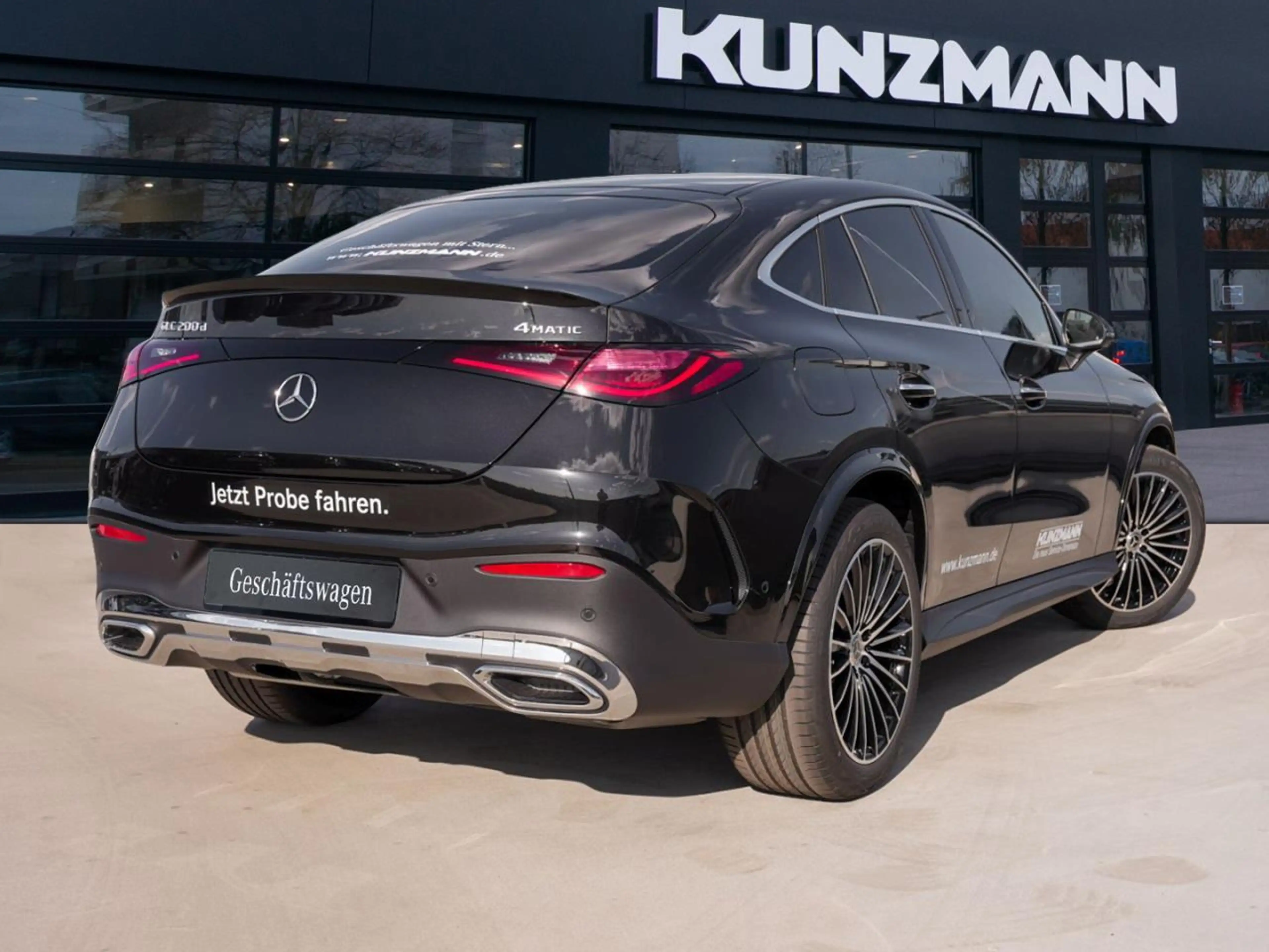 Mercedes-Benz GLC 200 d 4MATIC Coupé AMG Distronic 360 Panorama — photo 3