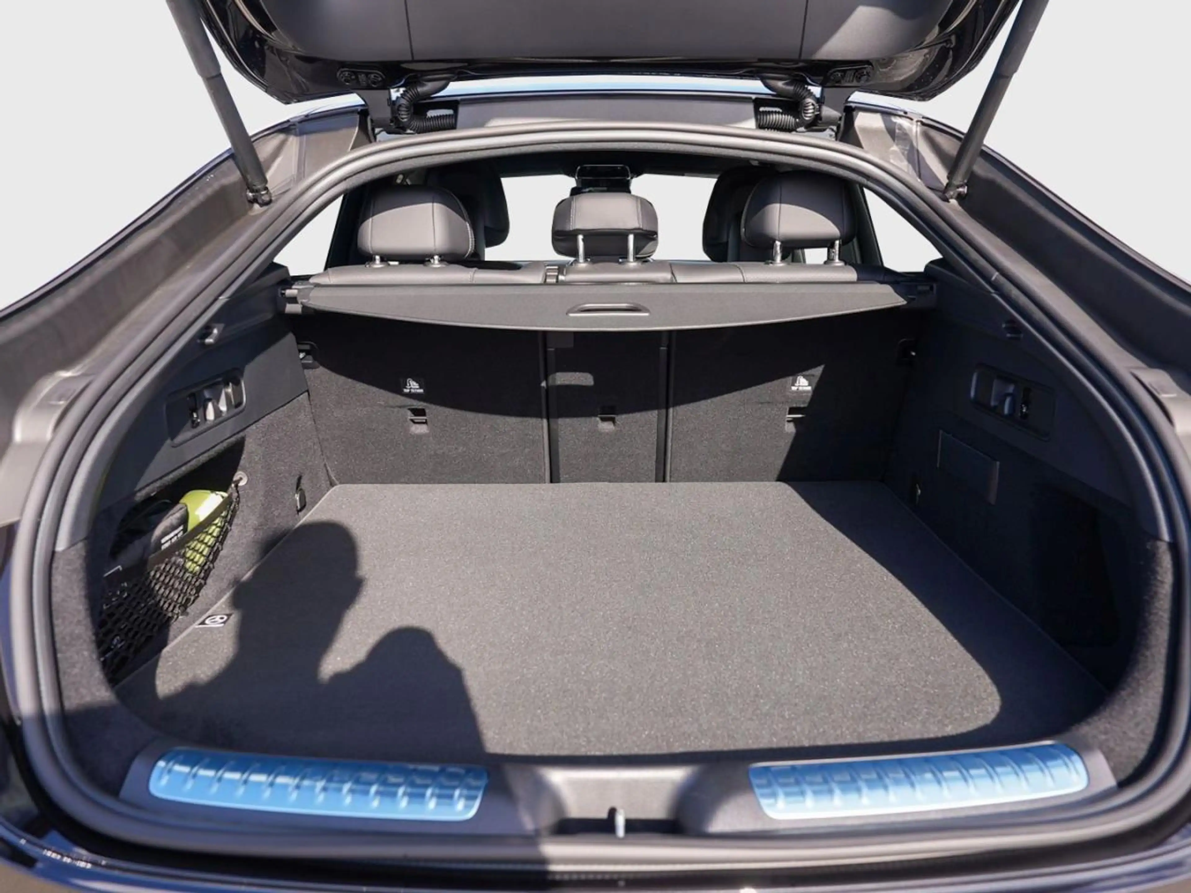 Mercedes-Benz GLC 200 d 4MATIC Coupé AMG Distronic 360 Panorama — photo 6