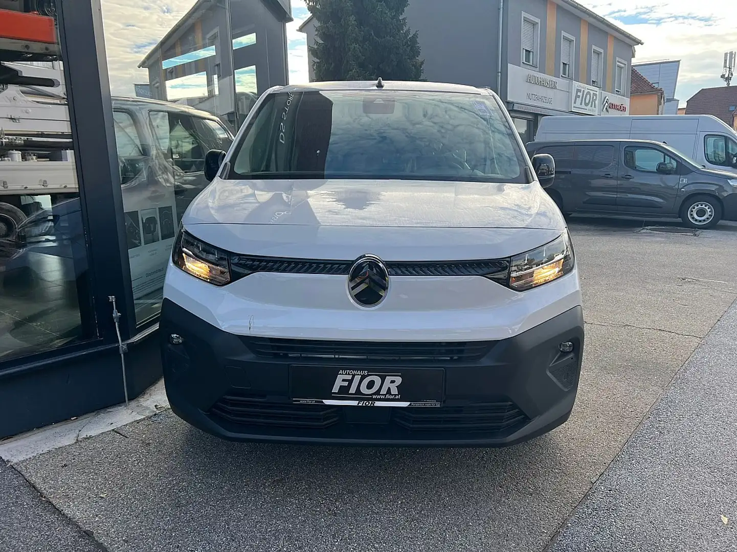 Citroen Berlingo Berlingo KW DK Komfort XL BlueHDi 130 S&S EAT8 ... Weiß - 2