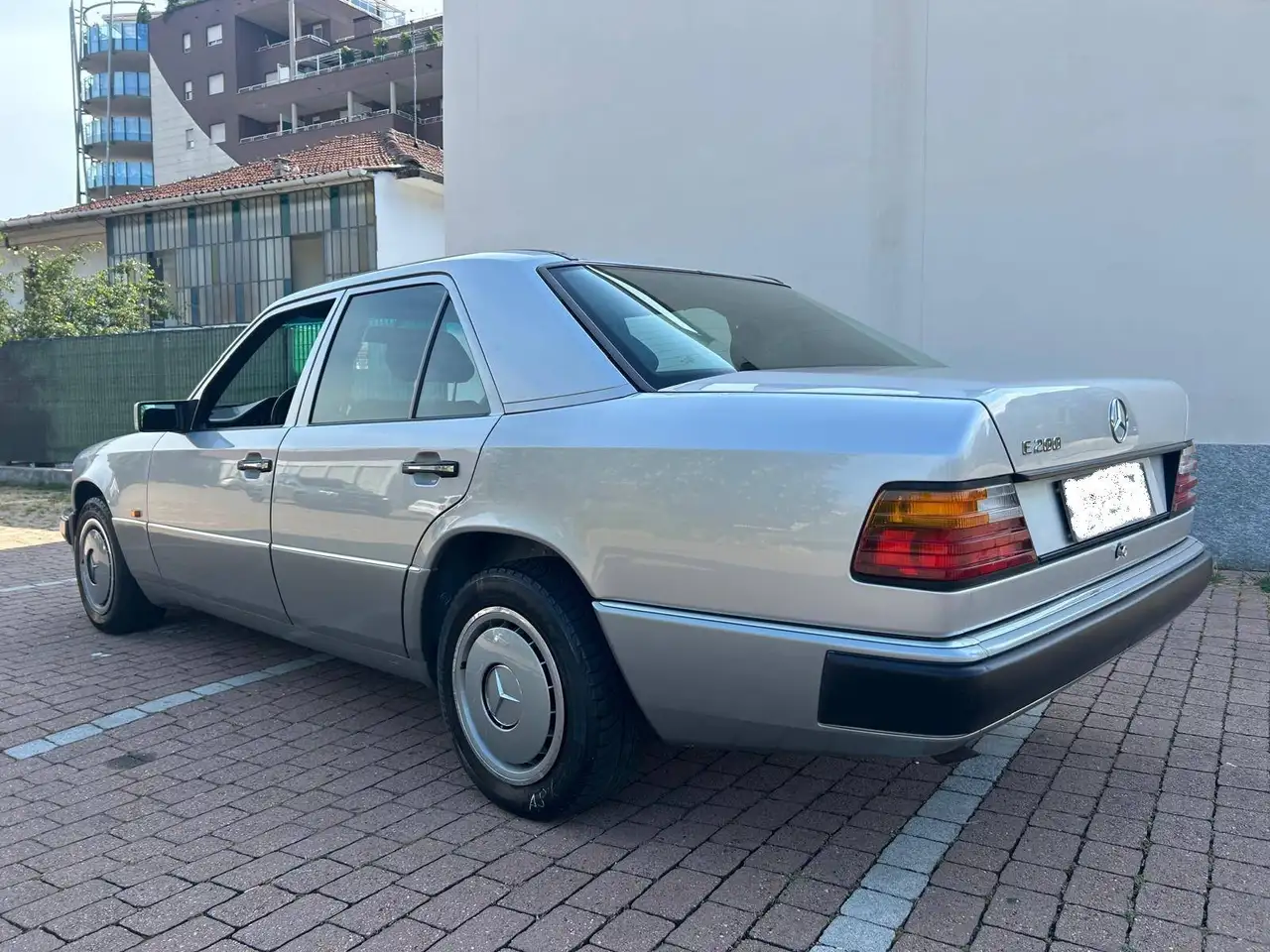 Mercedes-Benz E 200 TUTTA ORIGINALE STUPENDA ISCRITTA ASI TARGHE ORIGINALI, foto 2