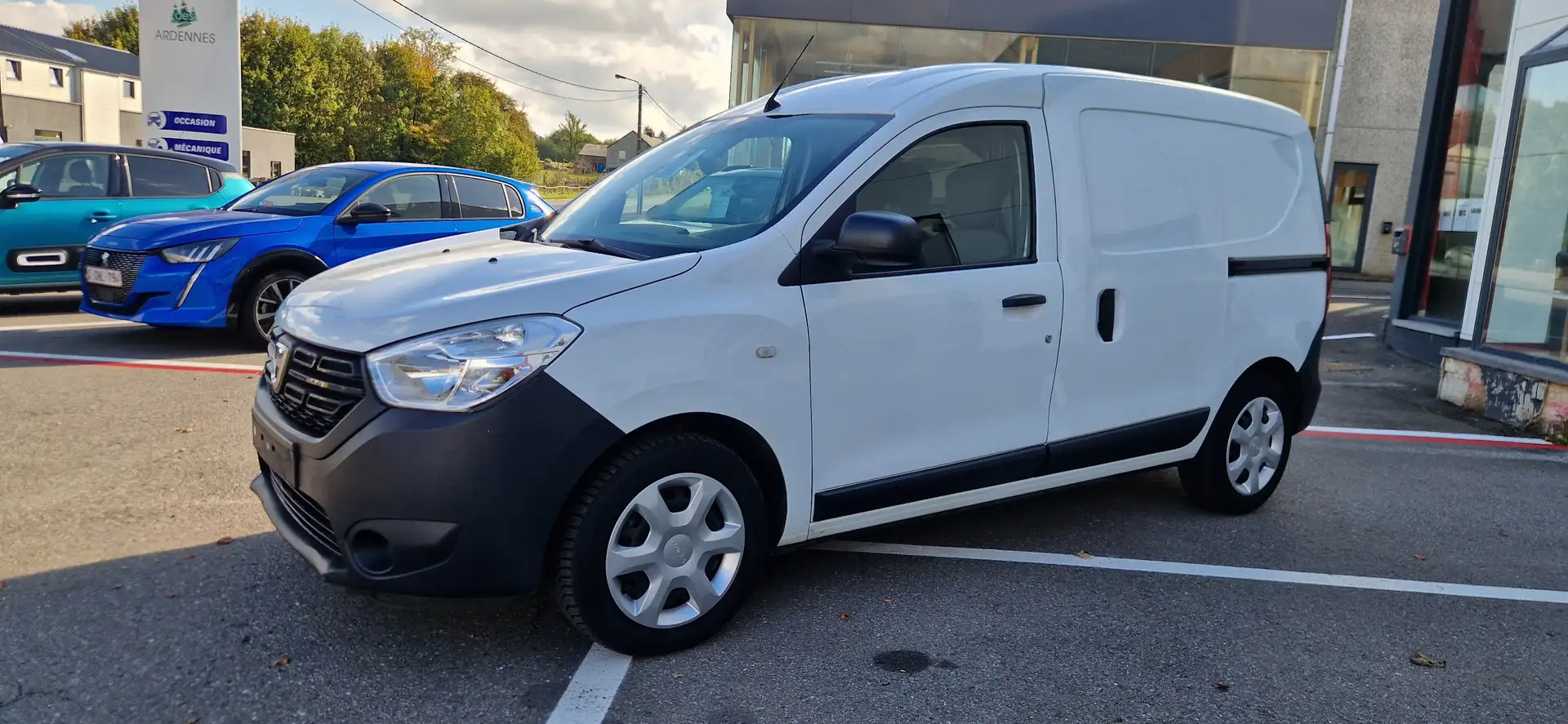 Dacia Dokker Work Edition Weiß - 1