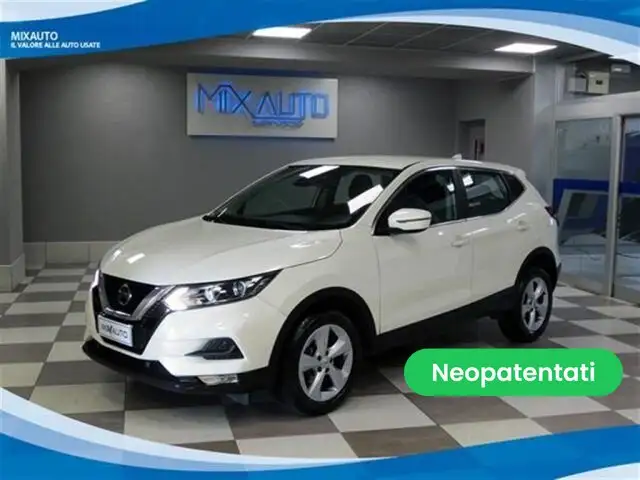 2019 Nissan Qashqai in White for sale