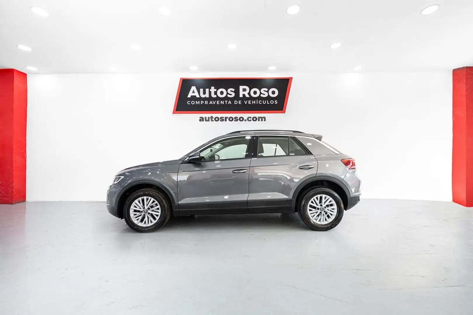 Volkswagen T-Roc Life 1.0 TSI 81kW (110CV) Gris - 2