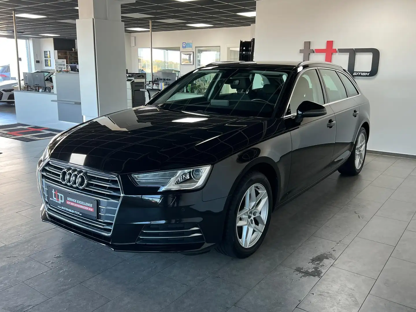 Audi A4 1.4 TFSI Avant Sport VIRTUAL AHK Navi Xenon Noir - 2