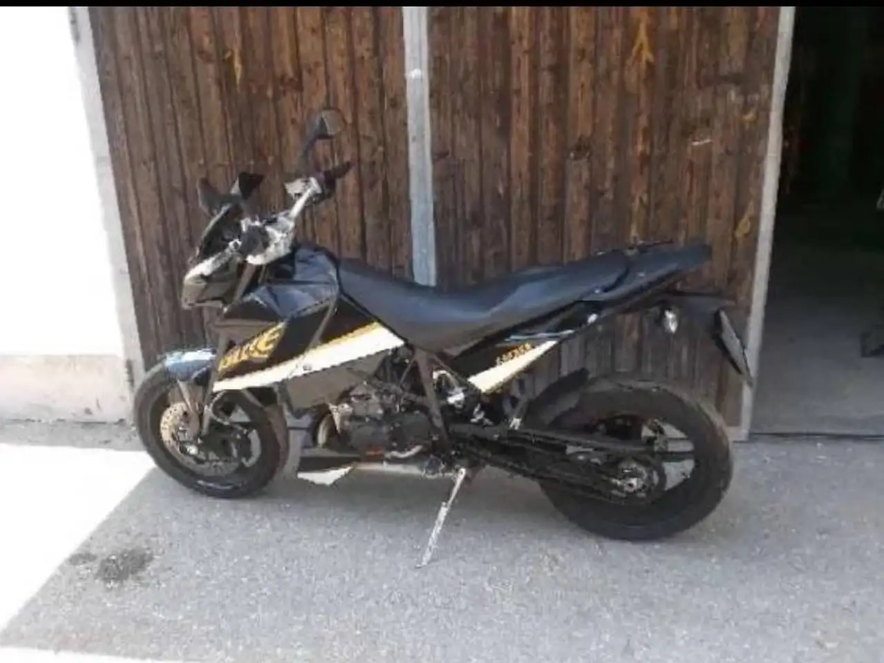 KTM 690 Duke