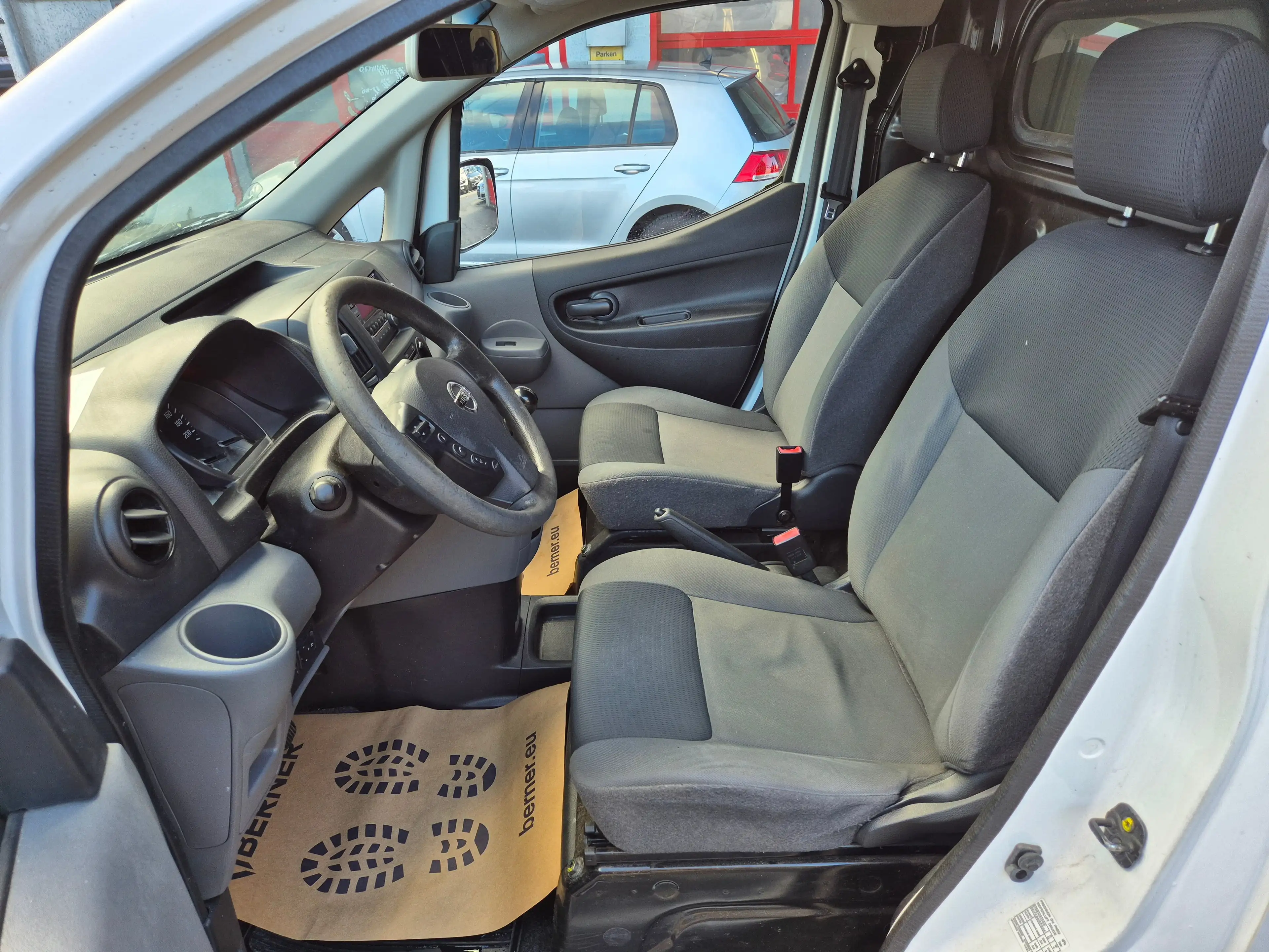 Nissan NV200 Kasten Comfort — photo 13