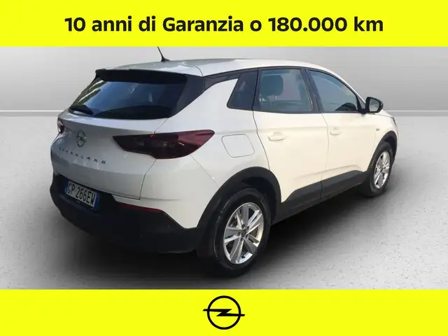 Opel Grandland view 5