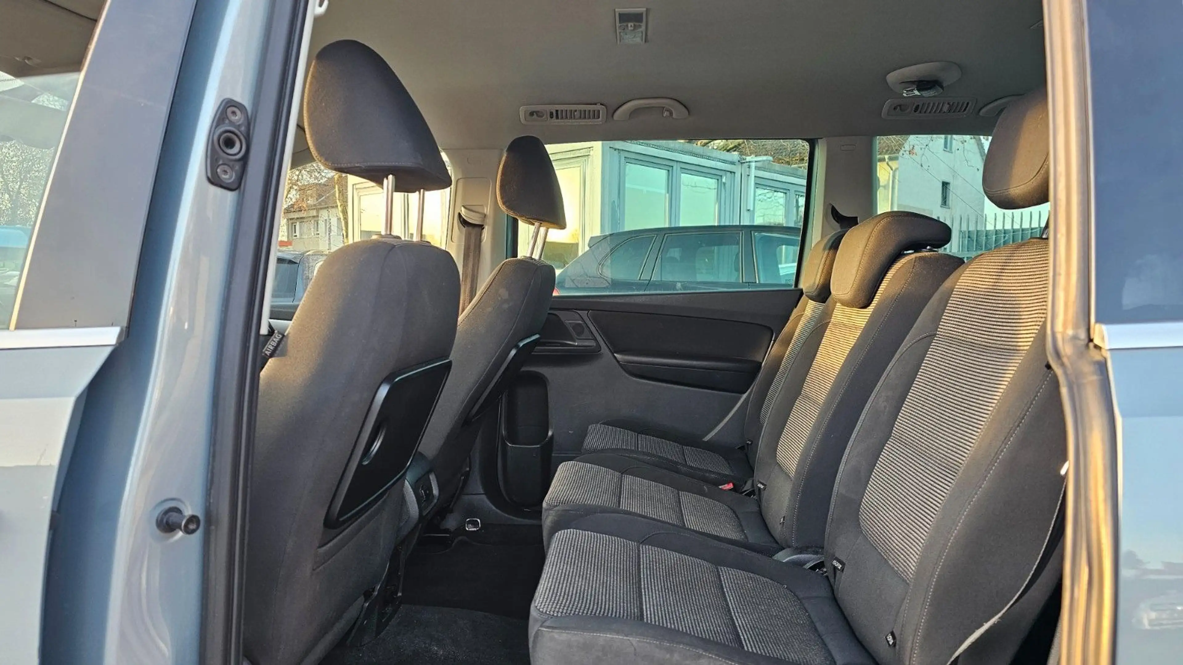 Volkswagen Sharan 2.0TDI BMT*DSG*AHK*SHZ*TMP*Zahnriemen Neu — photo 13