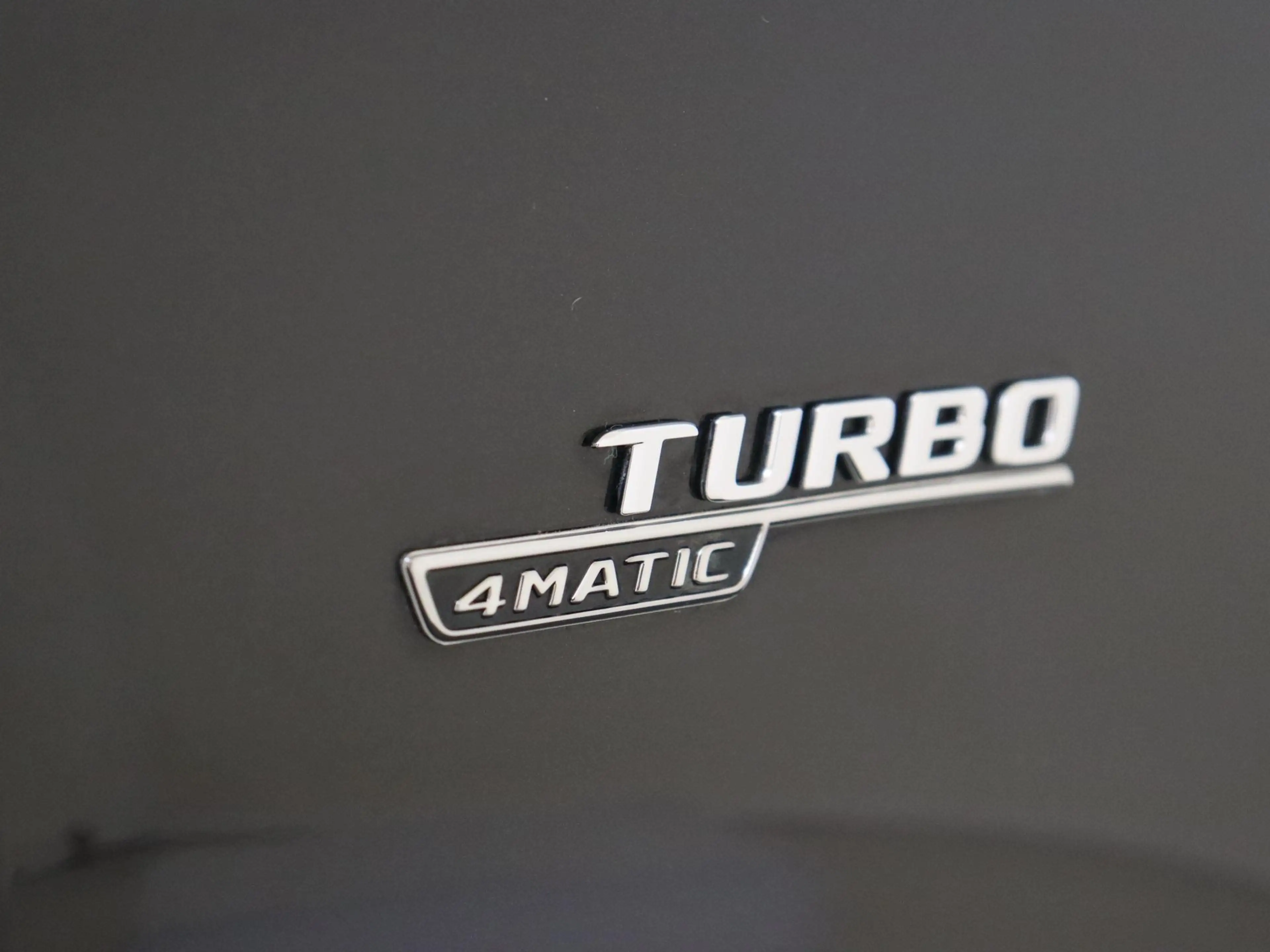 Mercedes-Benz A 35 AMG 4MATIC / Panoramadak/ Night/ 19 inch/ Sfeerverlich — photo 13