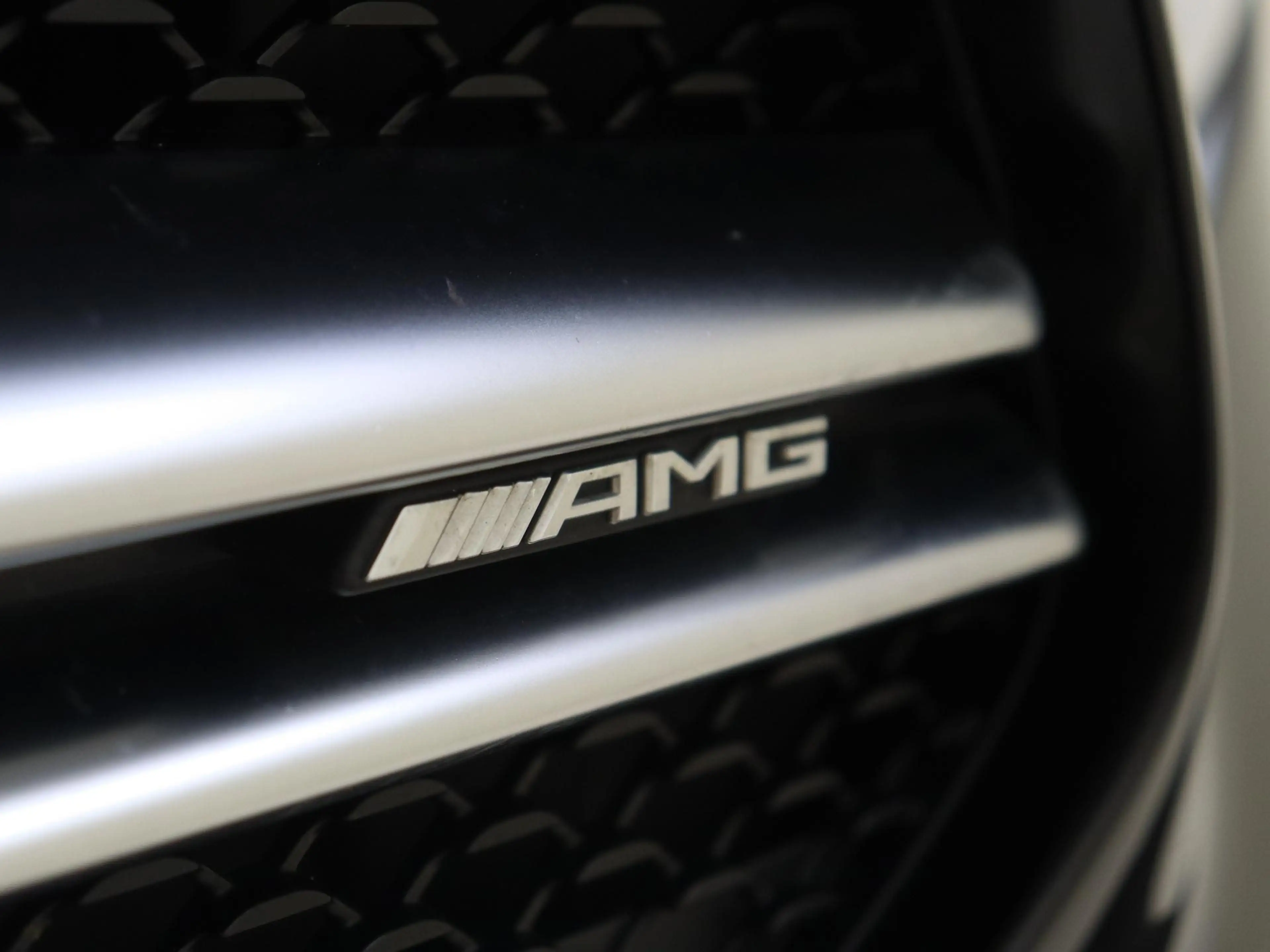 Mercedes-Benz A 35 AMG 4MATIC / Panoramadak/ Night/ 19 inch/ Sfeerverlich — photo 11