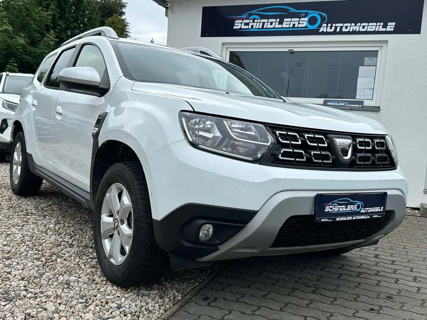 Dacia Duster II Prestige 4WD Navi PDC SHZ Tempom. MFL Weiß - 2