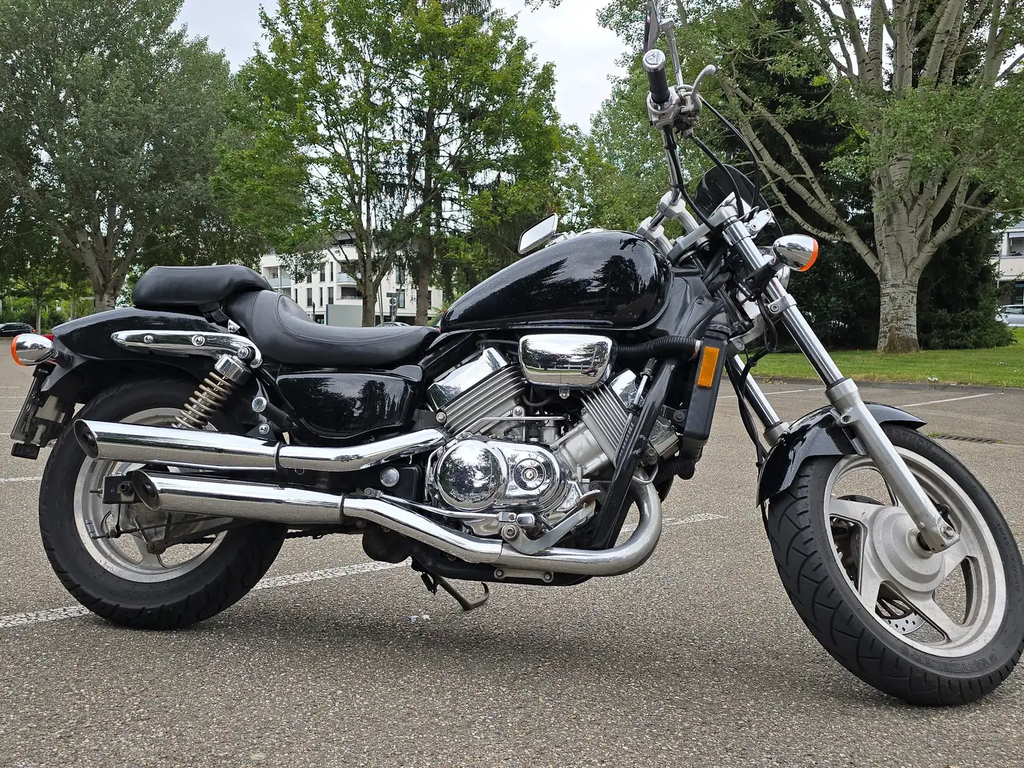 Honda VF 750 C RC43 Noir - 2