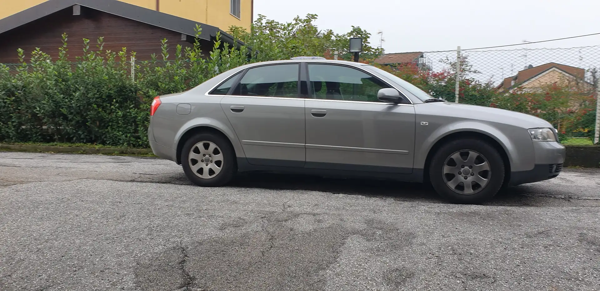 Audi A4 A4 2.0 20v Grigio - 2