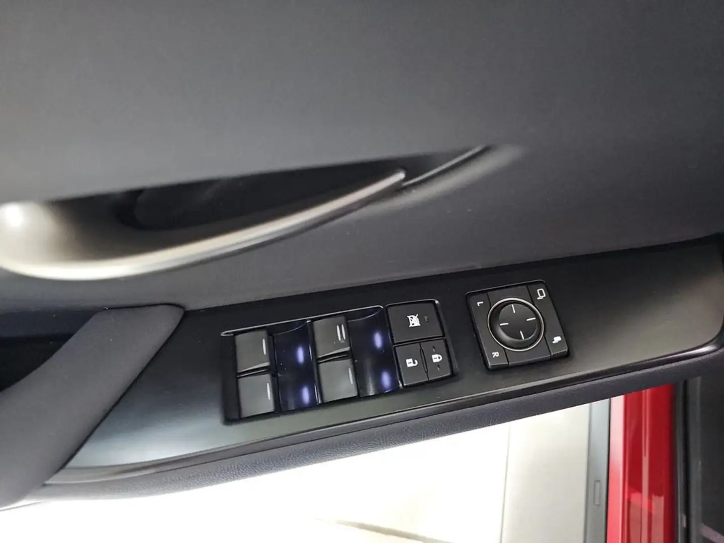 Lexus UX 250h 2.0 Business Rot - 2