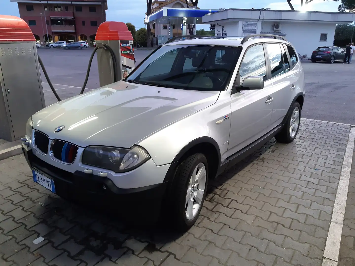 BMW X3 3.0i Attiva - 2
