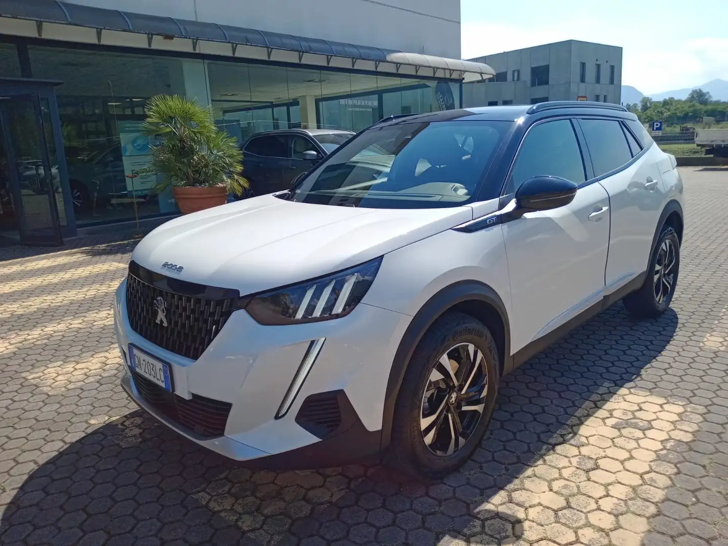 Peugeot 2008 2008 1.5 bluehdi GT Pack s Weiß - 2