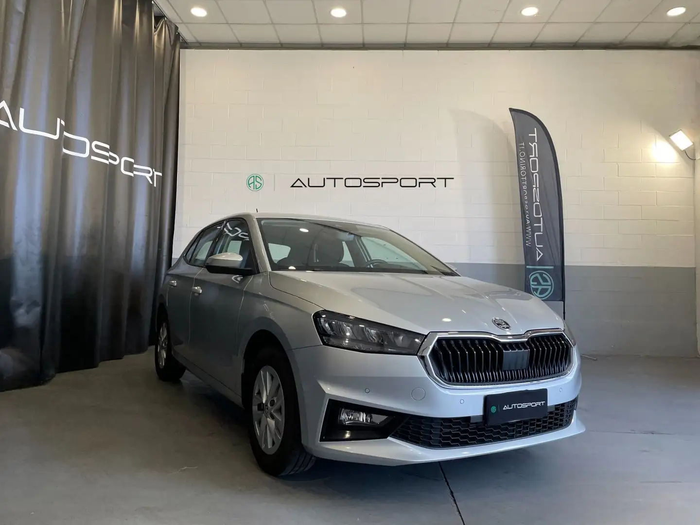 Skoda Fabia 1.0 MPI EVO 80 CV Selection Argent - 1
